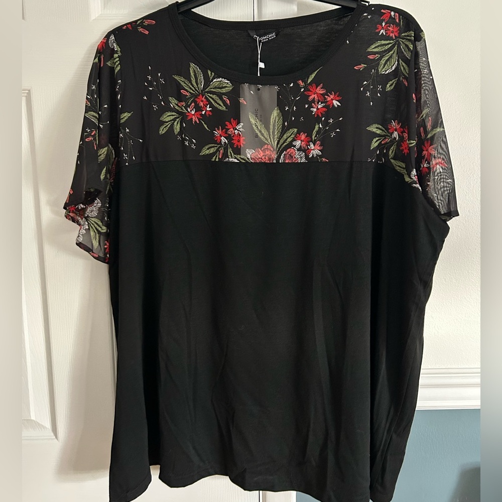 Plus Size Bloomchic Top - Picture 2 of 6